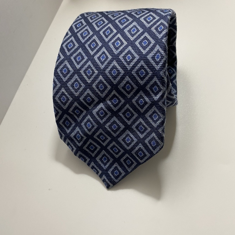 Brooks Brothers 100% Silk Blue Neck Diamond Geometric USA‎ Made